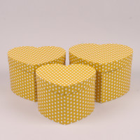 Комплект жовтих коробок для квітів Серце в білий горошок 3 шт. 39887